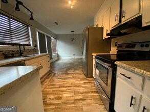 2753 Whitewater Ct in Austell, GA - Building Photo - Building Photo