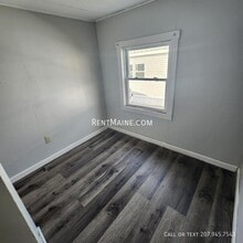 681 Main Rd N in Hampden, ME - Building Photo - Building Photo