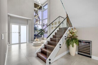 7534 NW 98th Ave in Doral, FL - Building Photo - Building Photo