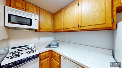 70 W 87th St in New York, NY - Building Photo - Building Photo