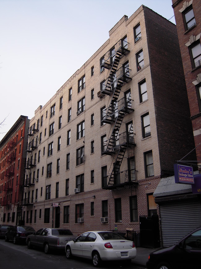 303 W 154th St in New York, NY - Building Photo - Building Photo