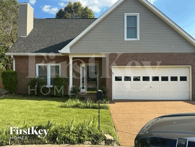 802 Conway Pl