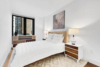 227 Lexington Ave in New York, NY - Building Photo - Building Photo