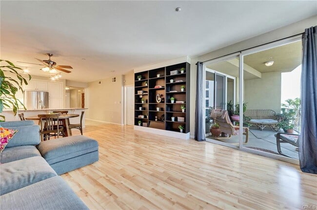 1400 E Ocean Blvd in Long Beach, CA - Building Photo - Building Photo