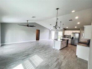 2302 NE 35th St in Cape Coral, FL - Building Photo - Building Photo