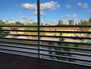 20200 NE 27th Ct in Aventura, FL - Building Photo - Building Photo