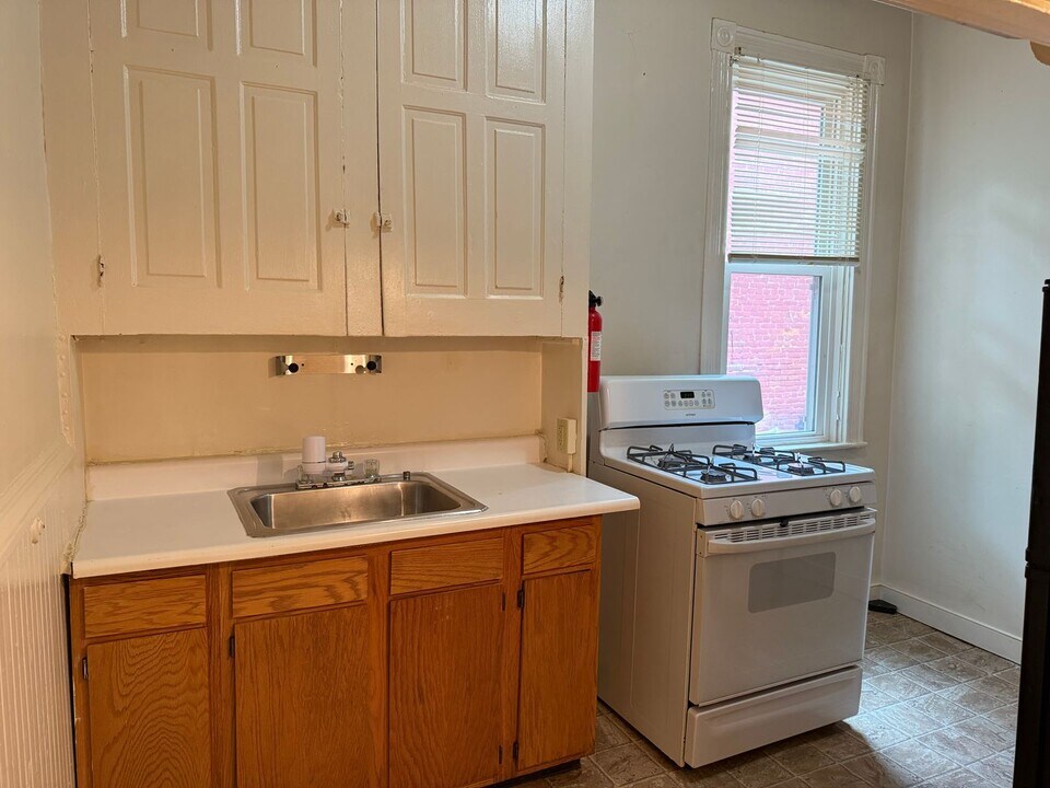 454 W King St in Lancaster, PA - Building Photo