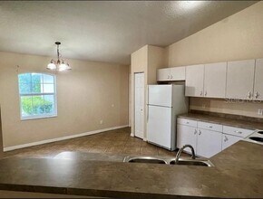 5295 NW 55th Pl in Ocala, FL - Building Photo - Building Photo