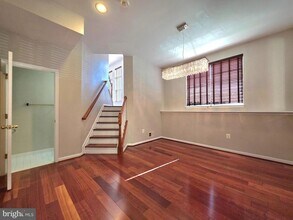 8346 Middle Ruddings Dr in Lorton, VA - Building Photo - Building Photo