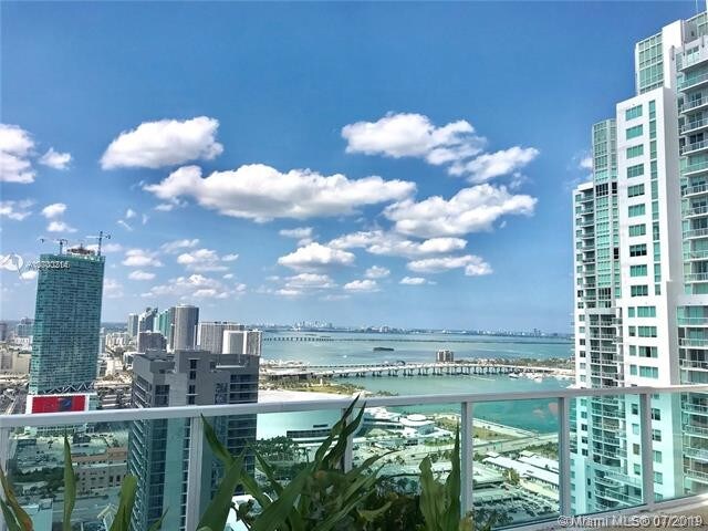 133 NE 2nd Ave-Unit -1617 in Miami, FL - Building Photo - Building Photo