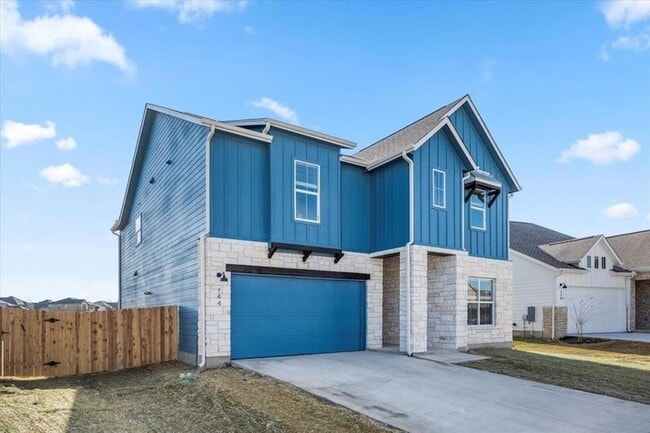 144 Donn Brooks Dr in Kyle, TX - Foto de edificio - Building Photo