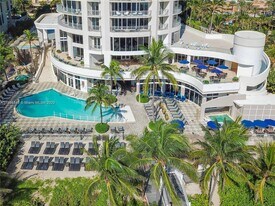 17375 Collins Ave, Unit 1003 in North Miami Beach, FL - Building Photo