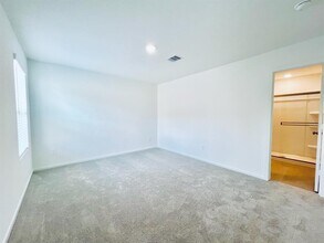 1363 Diamond Carnation Dr in Conroe, TX - Building Photo - Building Photo