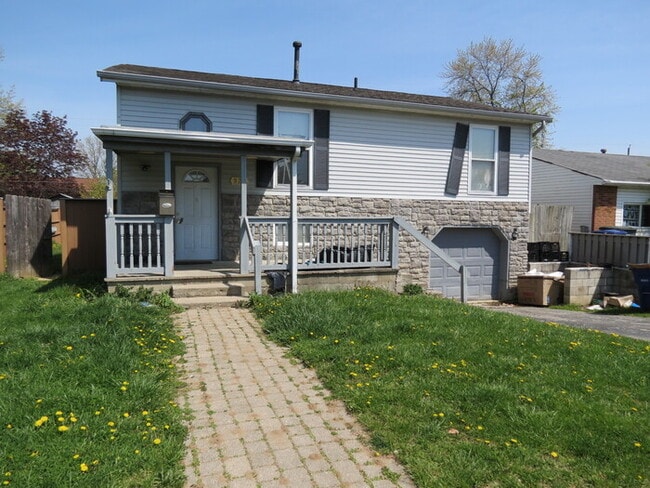 property at 924 Ruma Rd