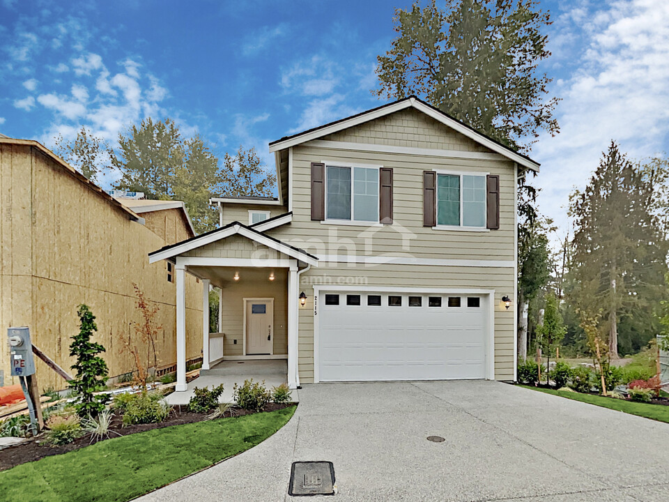 2115 104th Dr SE in Lake Stevens, WA - Building Photo