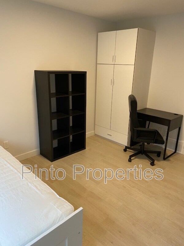 10749-10786 86 Ave NW in Edmonton, AB - Building Photo - Building Photo