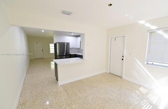 11011 SW 79th Ave in Miami, FL - Building Photo - Building Photo