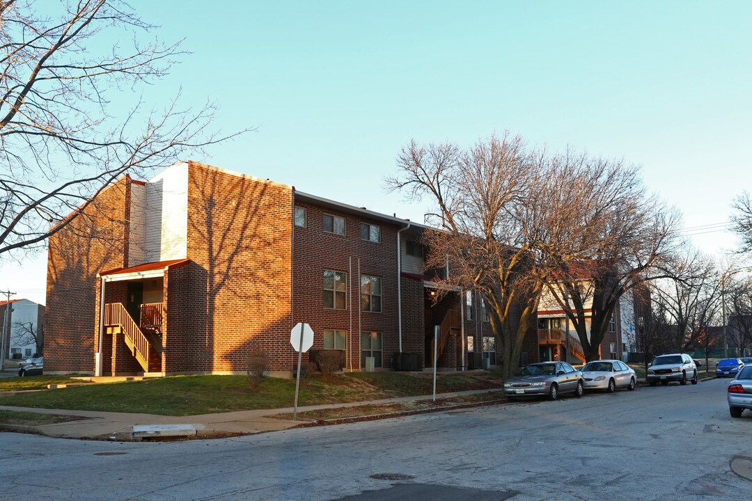 Lucas Heights in St. Louis, MO - Building Photo