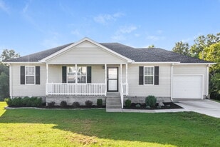 2055 Gardendale Dr in Murfreesboro, TN - Building Photo