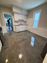 38 Center St, Unit 1st Floor in Bristol, CT - Building Photo - Building Photo