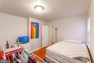 2220 Fitzwater St-Unit -1 in Philadelphia, PA - Building Photo - Building Photo