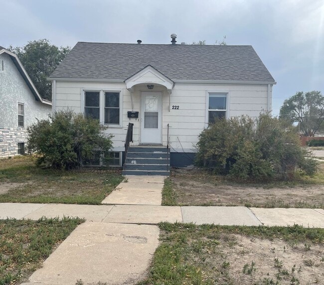 property at 222 W 15th St