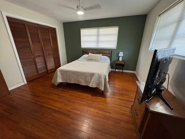 property at 701 Chicago Ave