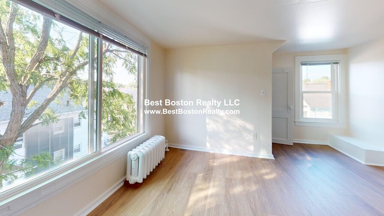 107 Warren St in Arlington, MA - Building Photo