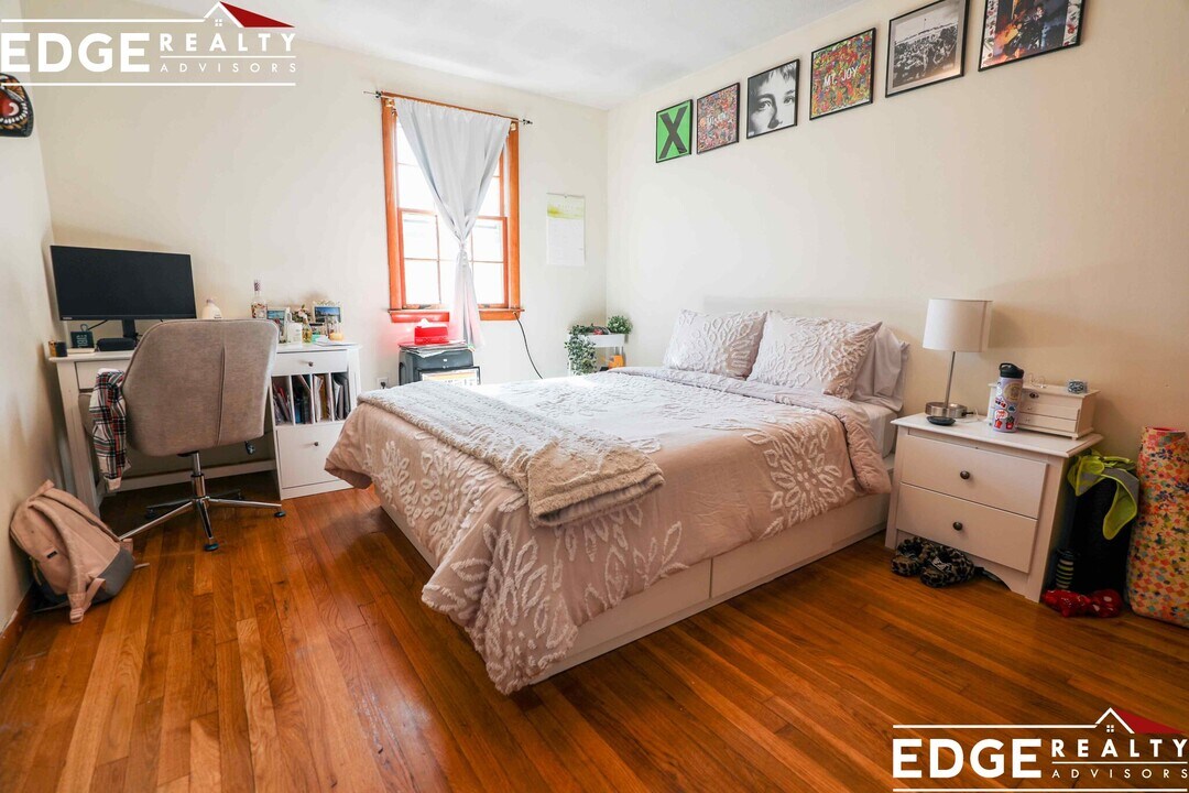 33 Higgins St, Unit 1 in Boston, MA - Foto de edificio