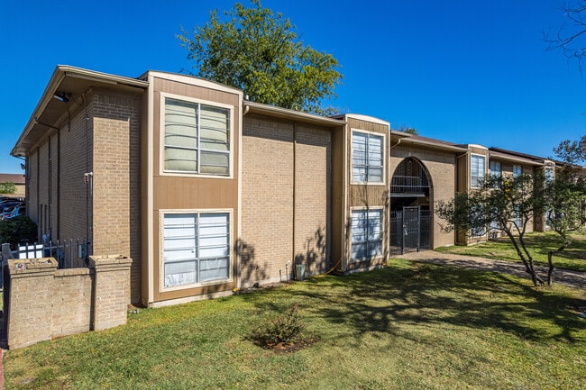 Cliffbrook Condos