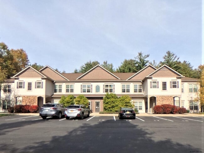 property at 15 Lancaster Pl