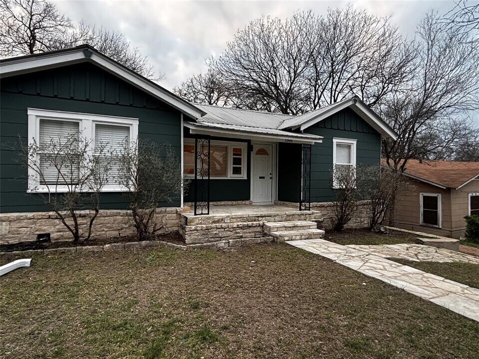 3308 Randolph Rd in Austin, TX - Building Photo