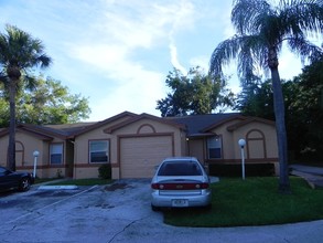 826 Angela Ln in Kissimmee, FL - Building Photo - Building Photo