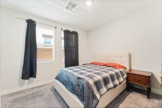 457 Spring Dove Ave in Henderson, NV - Building Photo - Building Photo