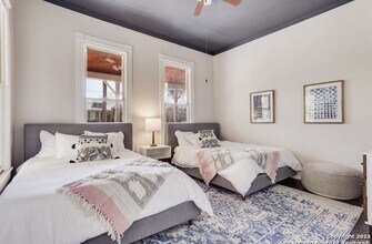 319 E Courtland Pl in San Antonio, TX - Building Photo - Building Photo