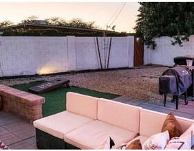 715 E Cavalier Dr in Tempe, AZ - Building Photo - Building Photo