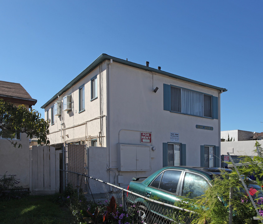 2917-2925 Ingelow St in San Diego, CA - Building Photo