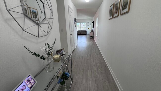 5635 NW Pine Trail Cir in Port St. Lucie, FL - Building Photo - Building Photo