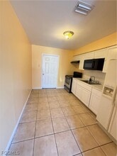 304 E Jersey Rd in Lehigh Acres, FL - Building Photo - Building Photo