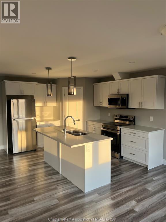 32 Betty Ct in Chatham, ON - Building Photo - Building Photo