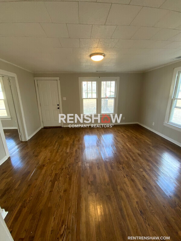 206 S Trenton St in Rutherford, TN - Building Photo - Building Photo