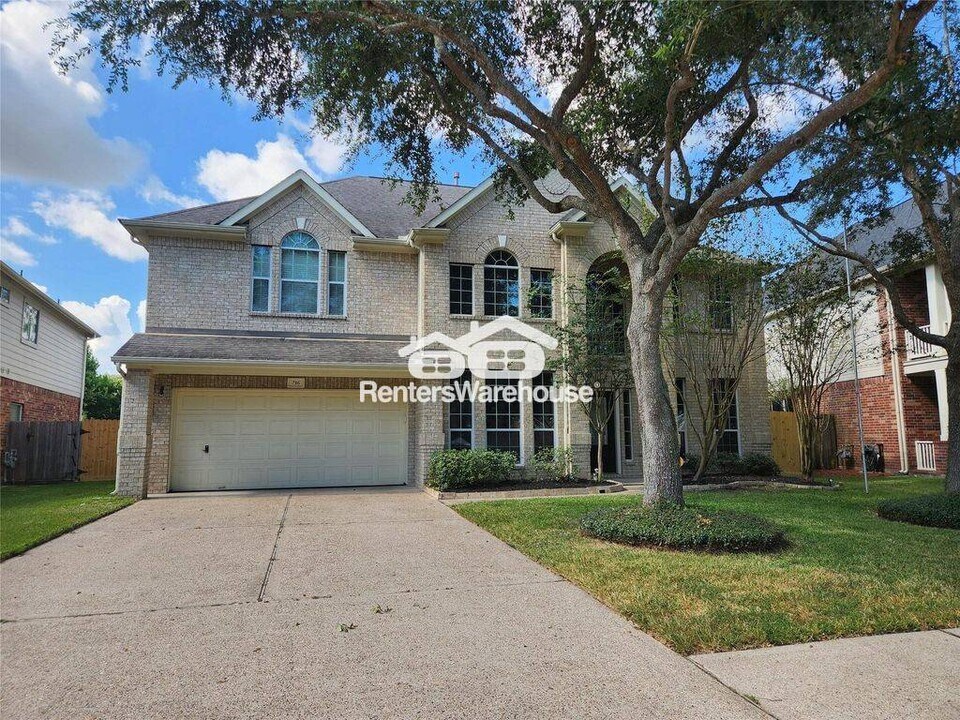 716 Almond Pointe in League City, TX - Building Photo