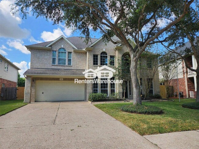 property at 716 Almond Pointe