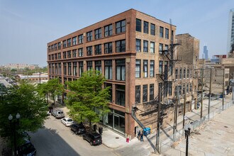2255 S Michigan Ave in Chicago, IL - Foto de edificio - Building Photo