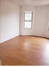 36 Yates Ave, Unit 2nd floor in Newark, NJ - Building Photo - Building Photo