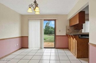 833 W Pierson Dr in Lynn Haven, FL - Building Photo - Building Photo