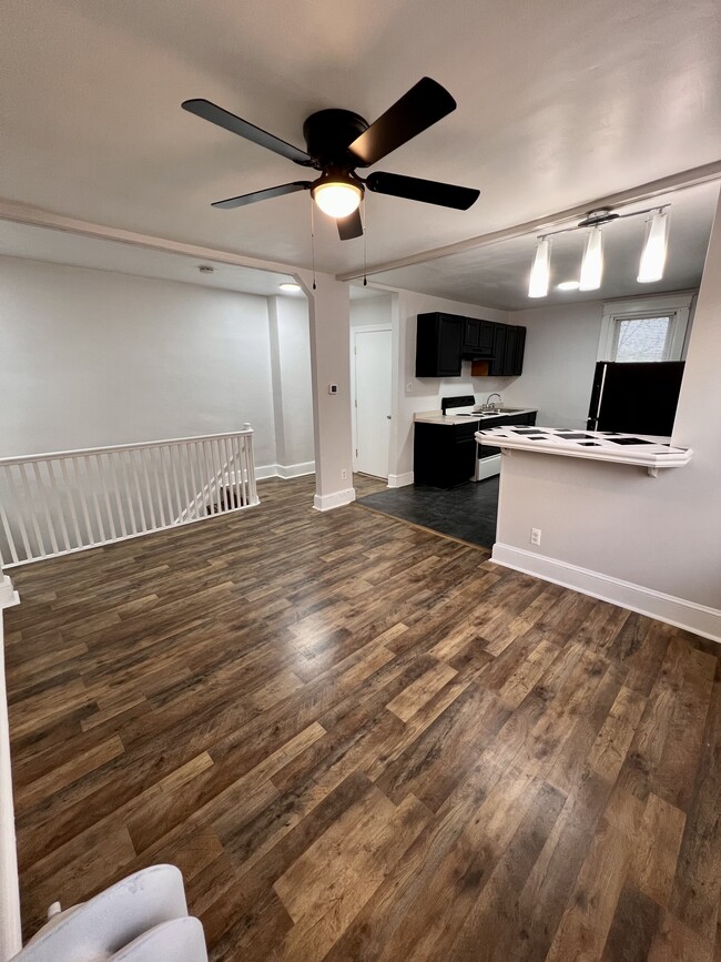 340 E Broadway Ave, Unit Apt B