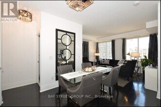 35 Balmuto St in Toronto, ON - Building Photo - Building Photo