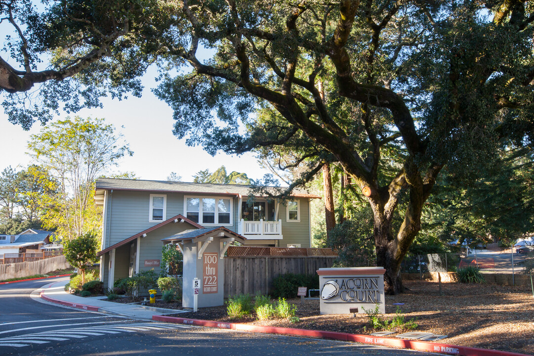 Acorn Court Apartments in Scotts Valley, CA - Foto de edificio