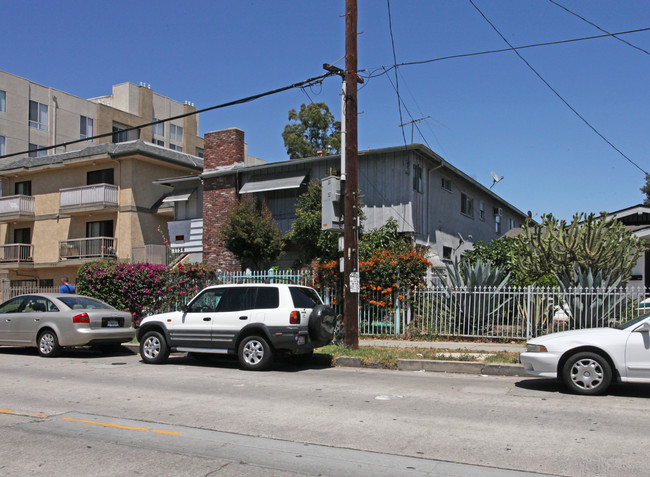 1756 N Normandie Ave in Los Angeles, CA - Building Photo - Building Photo